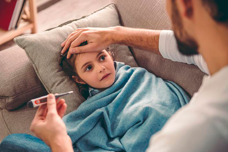 dolor abdominal y fiebre en bebes